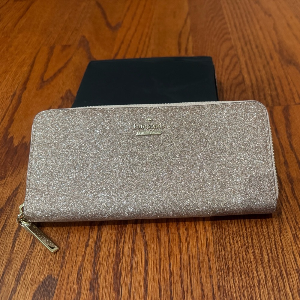 Kate Spade - Gold Glimmer Continental Wallet - Picture 2 of 7
